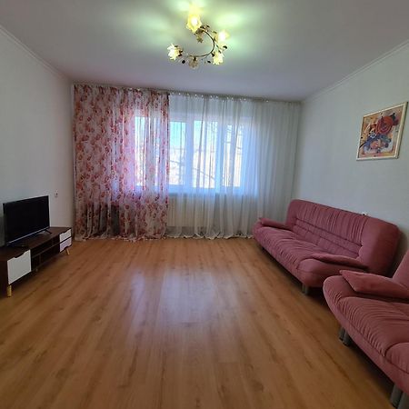 צ'יסינאו Apartament 2 Bedrooms, Botanica מראה חיצוני תמונה