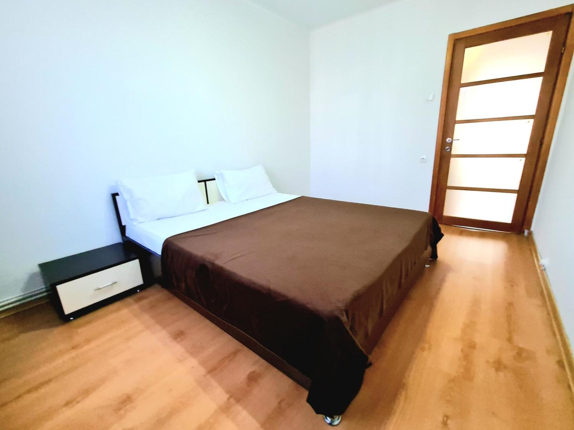 צ'יסינאו Apartament 2 Bedrooms, Botanica מראה חיצוני תמונה